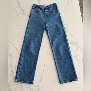 Levis Premium Ribcage Ankle Straight Jeans